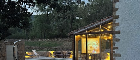 Outdoor pool, a heated pool