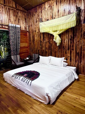 Family Bungalow, 2 Bedrooms, Non Smoking, Garden View | 1 bedroom, premium bedding, desk, bed sheets