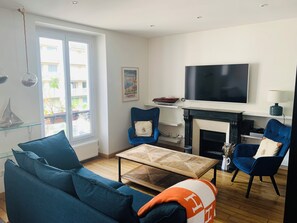 TV