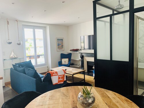 Cozy Flat Near the Eiffel Tower