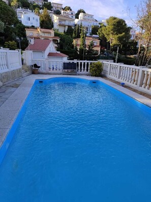 Utomhuspool