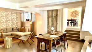 Interior - Charming 6-Person Stone House with Pool in Provence (Mallemort)