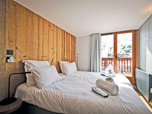6 bedrooms, free WiFi, bed sheets