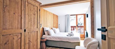 6 bedrooms, free WiFi, bed sheets