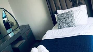 3 bedrooms, iron/ironing board, WiFi, bed sheets
