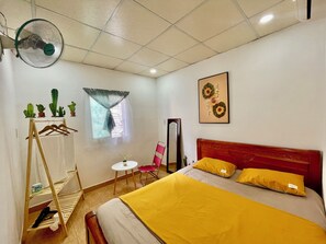 City Double Room | Desk, blackout curtains, free WiFi - Enjoy Homestay  (Ho Chi Minh City)