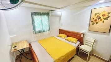 City Double Room | Desk, blackout curtains, free WiFi