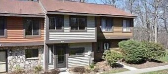 Townhouse in Seven Springs: Sleeps 8, Ski, Hike, Swim, Aircon, wifi