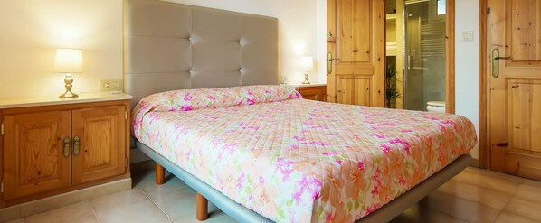 Room - White Rock Villa with breathtaking views and pool (Colera)