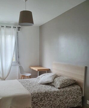 5 bedrooms, WiFi, bed sheets