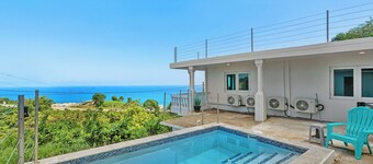 3 Bed Ocean View w private Pool one of best beaches less than 1.1 mile from Home