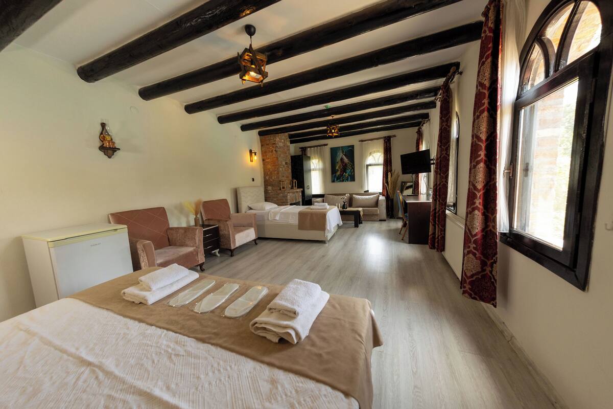 Family Triple Room | In-room safe, soundproofing, iron/ironing board (on request)