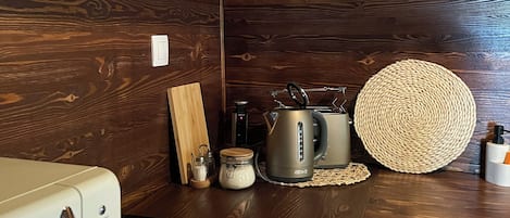 Fridge, microwave, stovetop, electric kettle