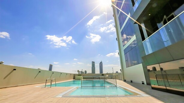 Pool - Wonderful Studio With Balcony in Park View (Dubai)