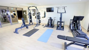 Gym - Wonderful Studio With Balcony in Park View (Dubai)