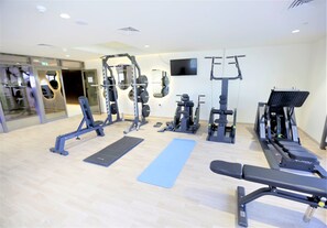 Gym - Wonderful Studio With Balcony in Park View (Dubai)