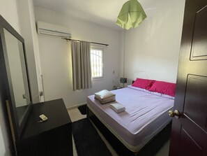 2 bedrooms, iron/ironing board, WiFi, bed sheets
