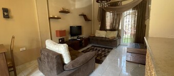 98. Charming 2BR Townhouse