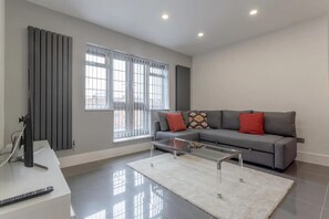 Apartment | Living area