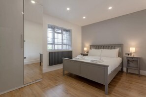 Apartment | 3 bedrooms, free WiFi, bed sheets - Gorgeous Duplex Near Canary Wharf, Excel & O2 (London)