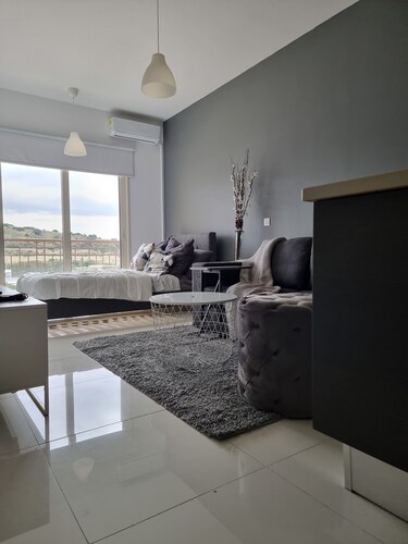 Modern Private Studio Apartment