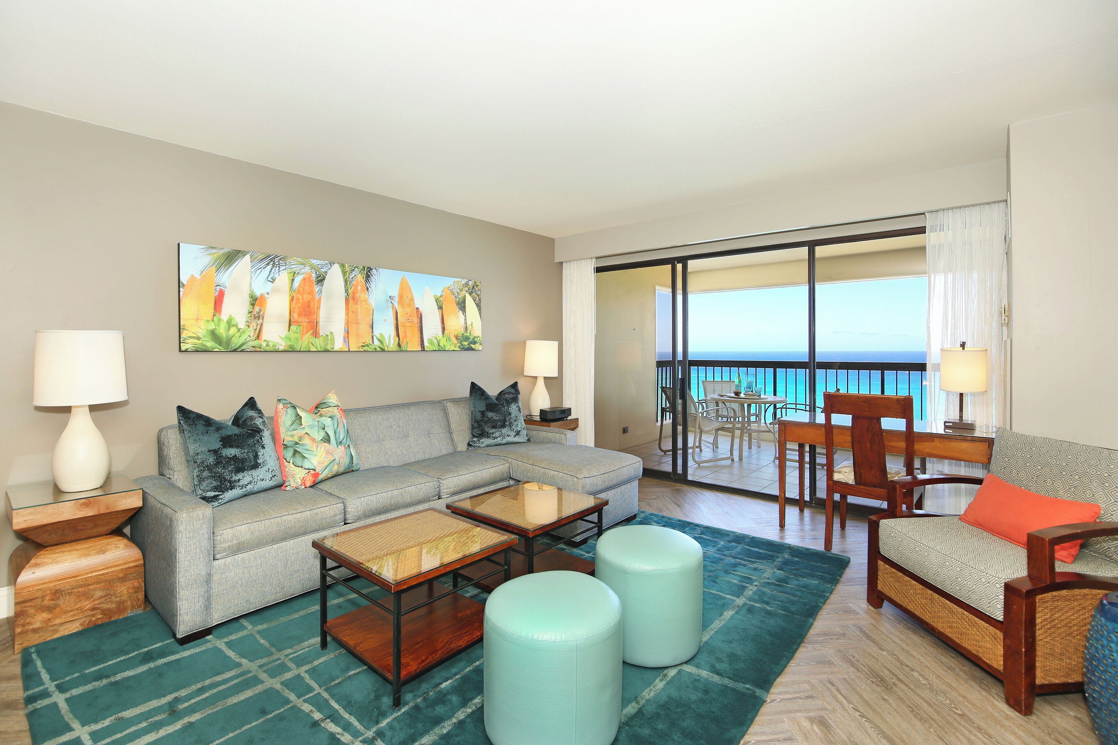 Amazing OCEAN VIEWS, Full Kitchen, Washer/Dryer, Pool, Newly Renovated 2018