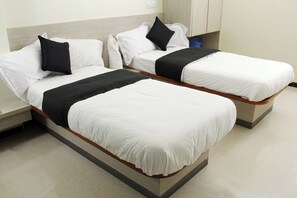 Executive Twin Room, 2 Bedrooms - Hotel New Bharti (Chhatrapati Sambhajinagar)