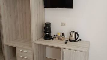 Comfort-Doppelzimmer, 1 Queen-Bett | Wohnbereich | Flachbildfernseher