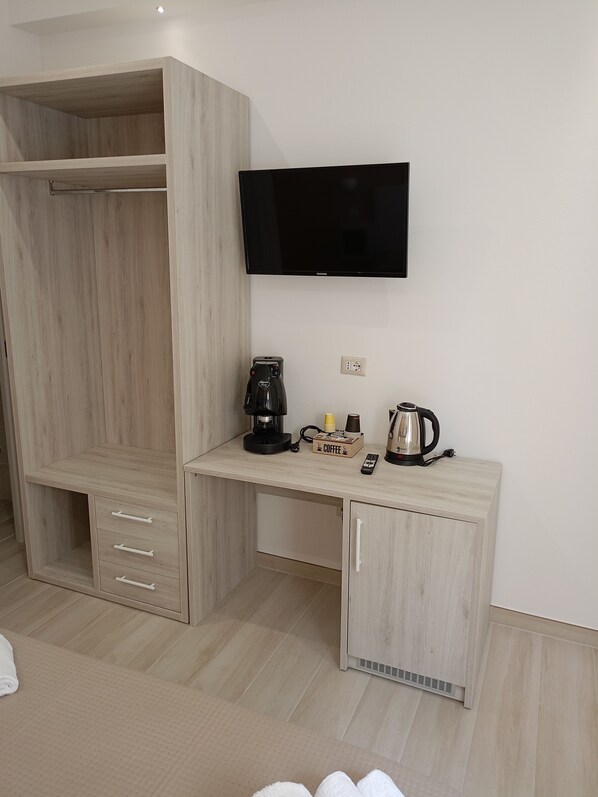 Comfort-Doppelzimmer, 1 Queen-Bett | Wohnbereich | Flachbildfernseher