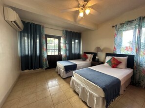 1 bedroom, in-room safe, iron/ironing board, free WiFi - St. Lawrence Suites - Suite One (Christ Church)
