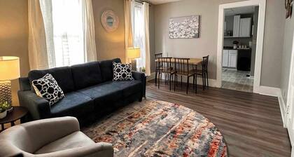 Urban Escape: Stylish Studio-Downtown Indianapolis- Unit 3