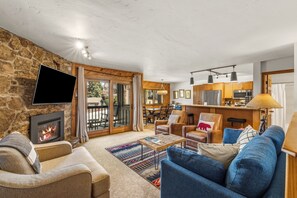 Fernseher, Kamin