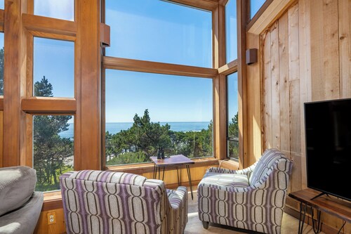The Montage in Seal Rock: A perfect blend of the Pacific Northwest.