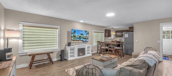 The Cottage Seal Rock: Ideal blend of Pacific Northwest charm.