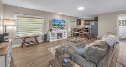 The Cottage Seal Rock: Ideal blend of Pacific Northwest charm.