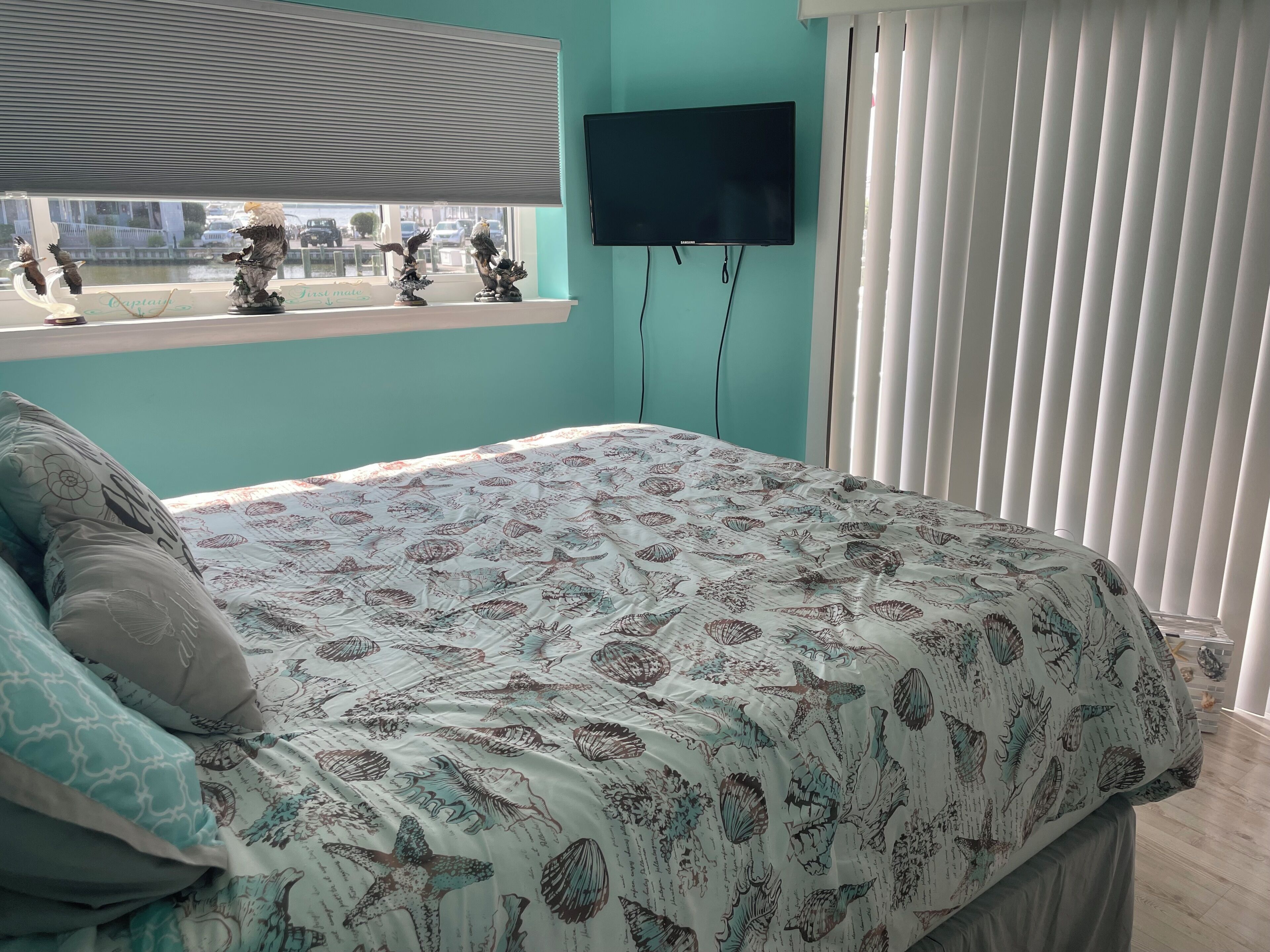 2 bedrooms, WiFi (free), bed sheets