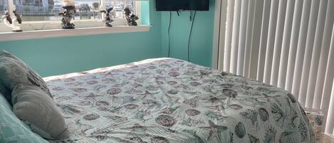 2 bedrooms, WiFi (free), bed sheets