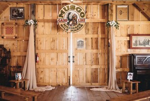 Indoor wedding - Cedar Break at Howard Ranch (Driftwood)