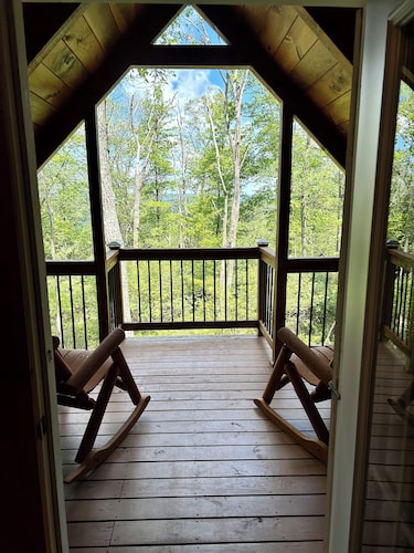Cozy Log Cabin / Penn State Football / 20 Minutes to State College, PA