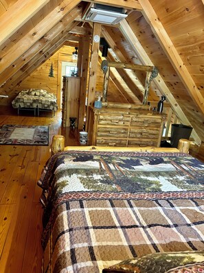 1 bedroom, iron/ironing board, free WiFi, bed sheets - Cozy Log Cabin / Penn State Football / 20 Minutes to State College, PA (Spring Mills)