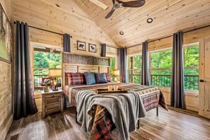 2 bedrooms, desk, iron/ironing board, travel crib