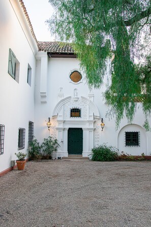 Exterior - Hosteria El Potrerillo de Larreta (Alta Gracia)
