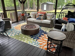 Terrace/patio - Raleigh Home w/ Land and Hot Tub! (Raleigh)