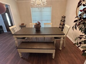 Dining - Farmhouse home located near Eufaula and Clayton, AL (Eufaula)