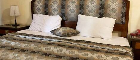 基础单人房, 1 张单人床, 吸烟房, 城市景观 | 防过敏的被褥、免费迷你吧物品、办公桌、笔记本电脑工作区