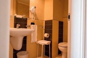 Bathroom - Hotel Terme Pellegrini (Montecatini Terme)