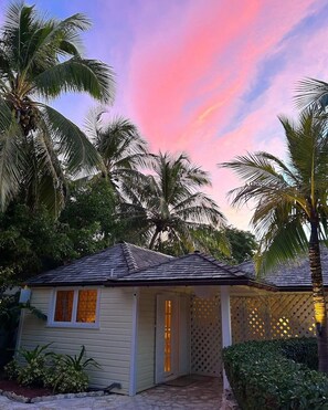 Exterior - Fig Tree Harbour Island 3 Bedroom Home (Dunmore Town)