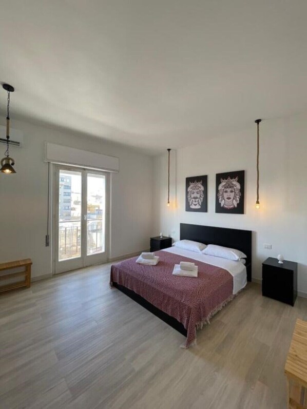 2 habitaciones, tabla de planchar con plancha, wifi y ropa de cama