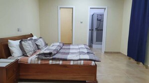 4 Schlafzimmer, Bügeleisen/Bügelbrett, WLAN, Bettwäsche