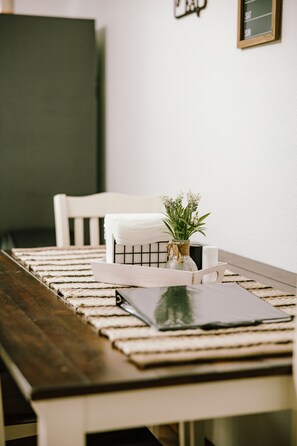Dining - Come Visit “Mint To Be”
 (Somerset)